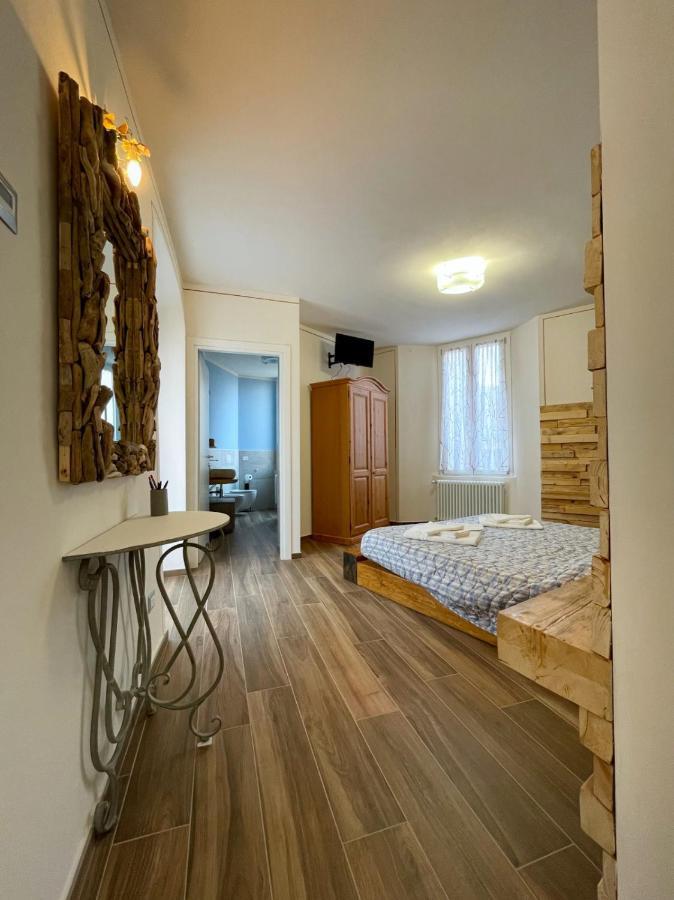 Ca De Mez Apartment Luino Exterior foto